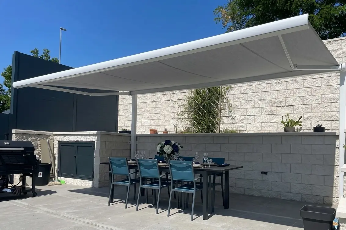 Toldo instalado en Sabadell — Umbralux proyecto 5