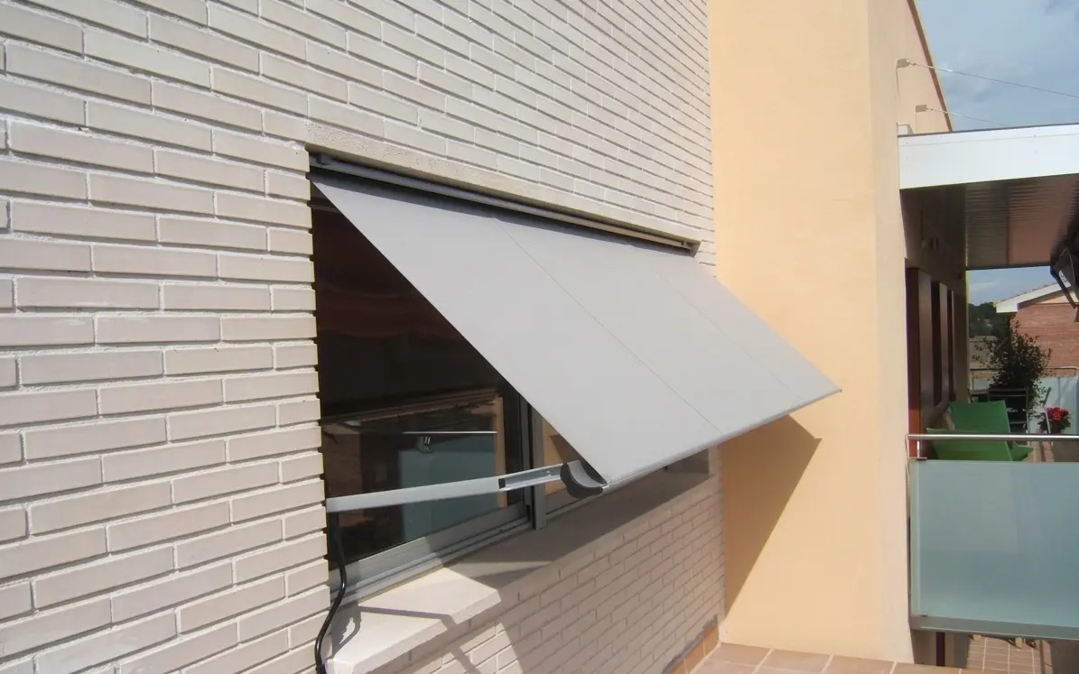 Toldos para ventanas en Sabadell — Umbralux